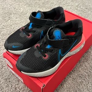 Nike- boys size 12 Renew run sneakers